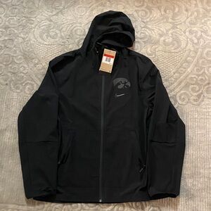 Nike Men's Iowa Hawkeyes Black Performance Jacket